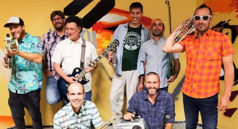 Los componentes de la banda/TA.